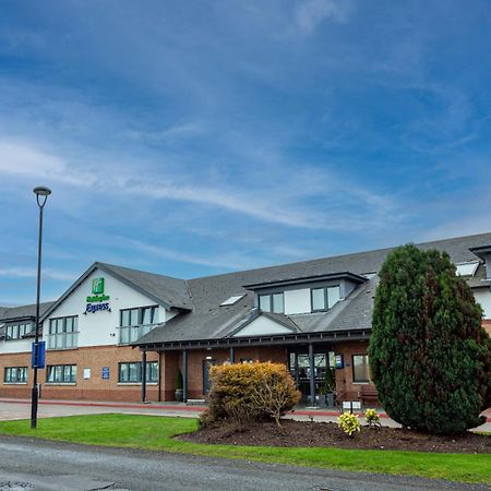 Holiday Inn Express Edinburgh Airport, An Ihg Hotel Ingliston Exterior photo